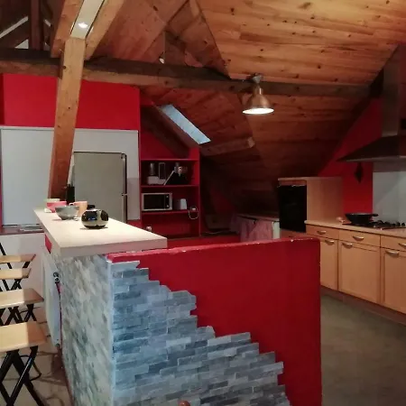 Duplex Au Bord Du Duingt